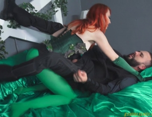 oct-batman-poisonivy-femdom